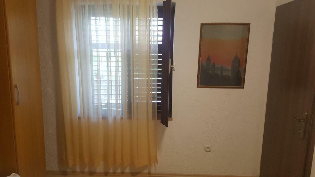 Apartment Lavanda Garden راب المظهر الخارجي الصورة